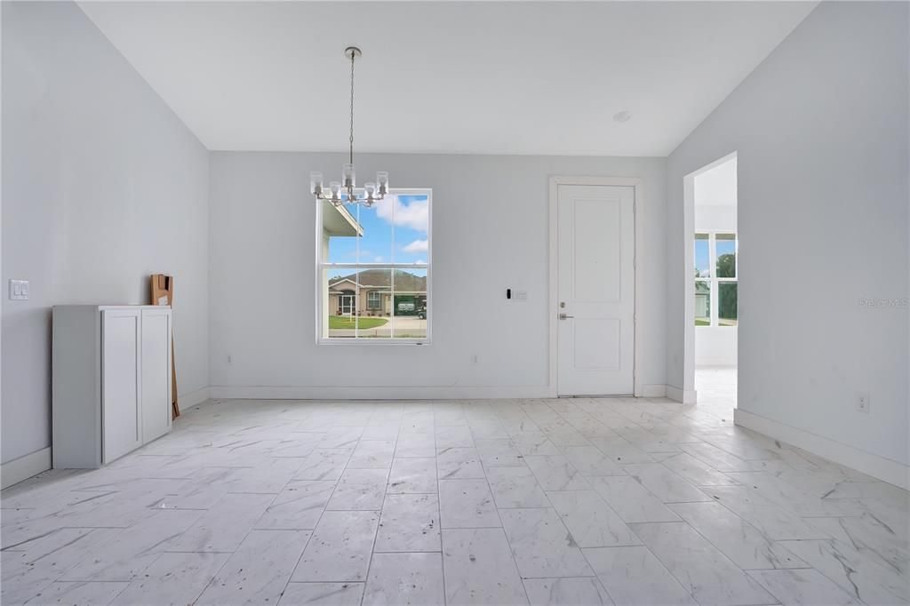 En Venta: $299,000 (3 camas, 2 baños, 2042 Pies cuadrados)