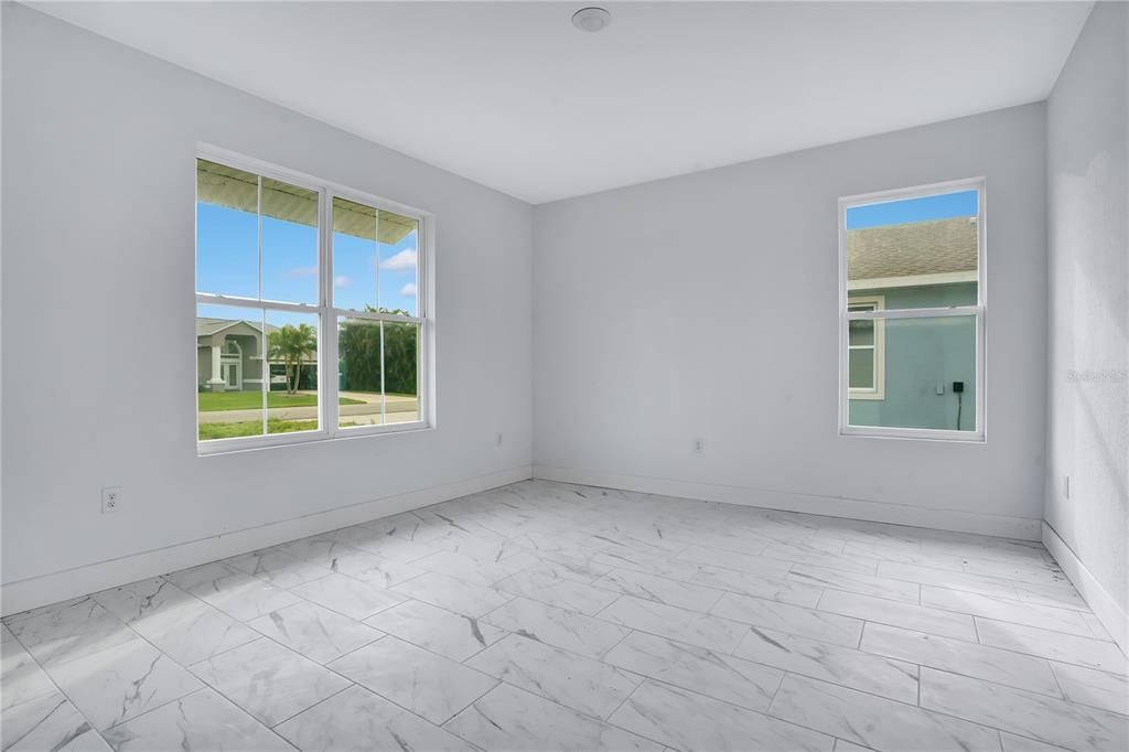 En Venta: $299,000 (3 camas, 2 baños, 2042 Pies cuadrados)