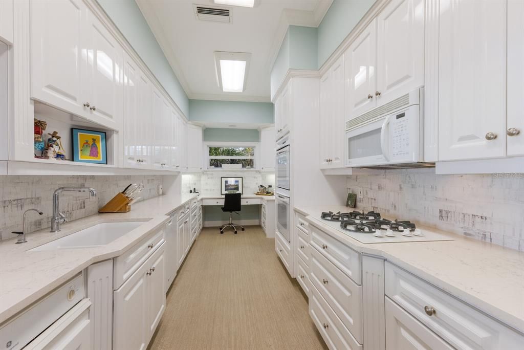 En Venta: $8,999,000 (3 camas, 4 baños, 3465 Pies cuadrados)