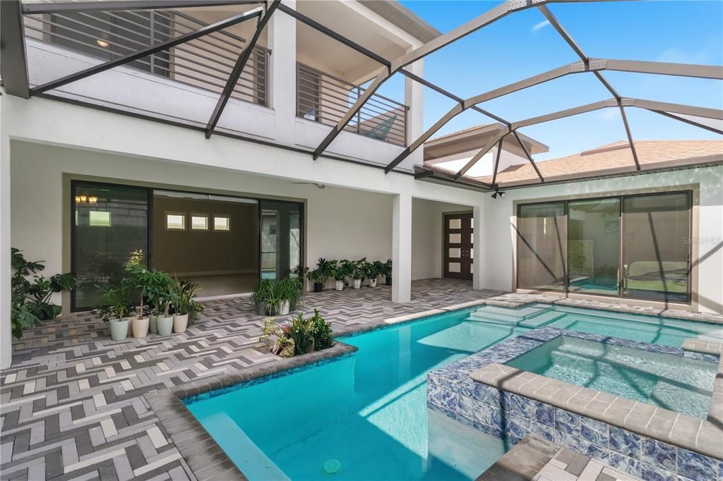 For Sale: $1,015,000 (6 beds, 4 baths, 3653 Square Feet)
