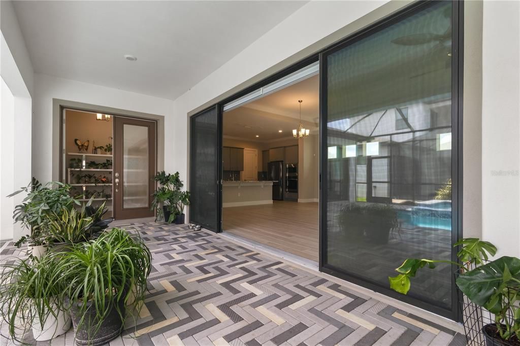 For Sale: $1,015,000 (6 beds, 4 baths, 3653 Square Feet)