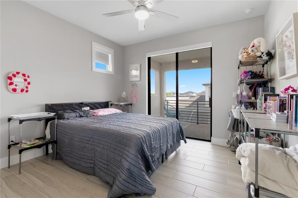 For Sale: $1,015,000 (6 beds, 4 baths, 3653 Square Feet)