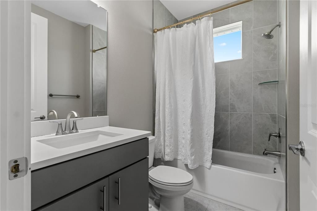 For Sale: $1,015,000 (6 beds, 4 baths, 3653 Square Feet)