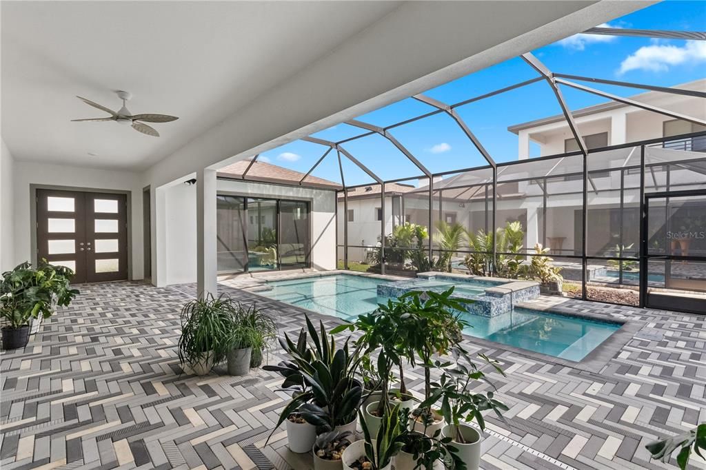 For Sale: $1,015,000 (6 beds, 4 baths, 3653 Square Feet)