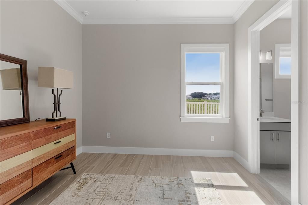 For Sale: $1,015,000 (6 beds, 4 baths, 3653 Square Feet)
