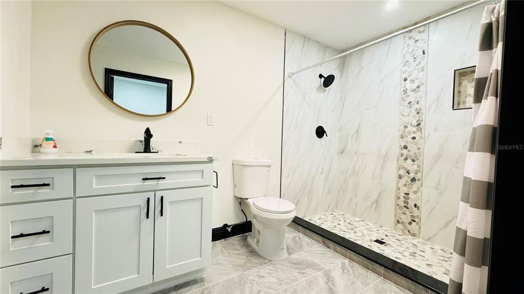 В аренду: $2,500 (3 спален, 2 ванн, 995 Квадратных фут)