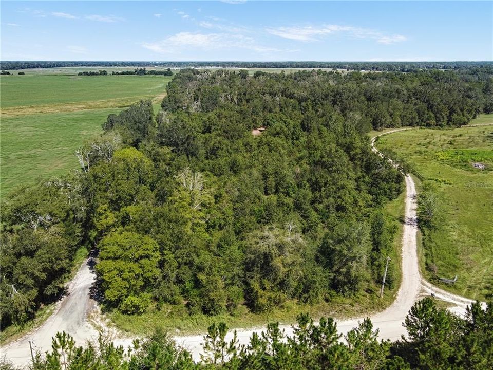En Venta: $400,000 (19.99 acres)