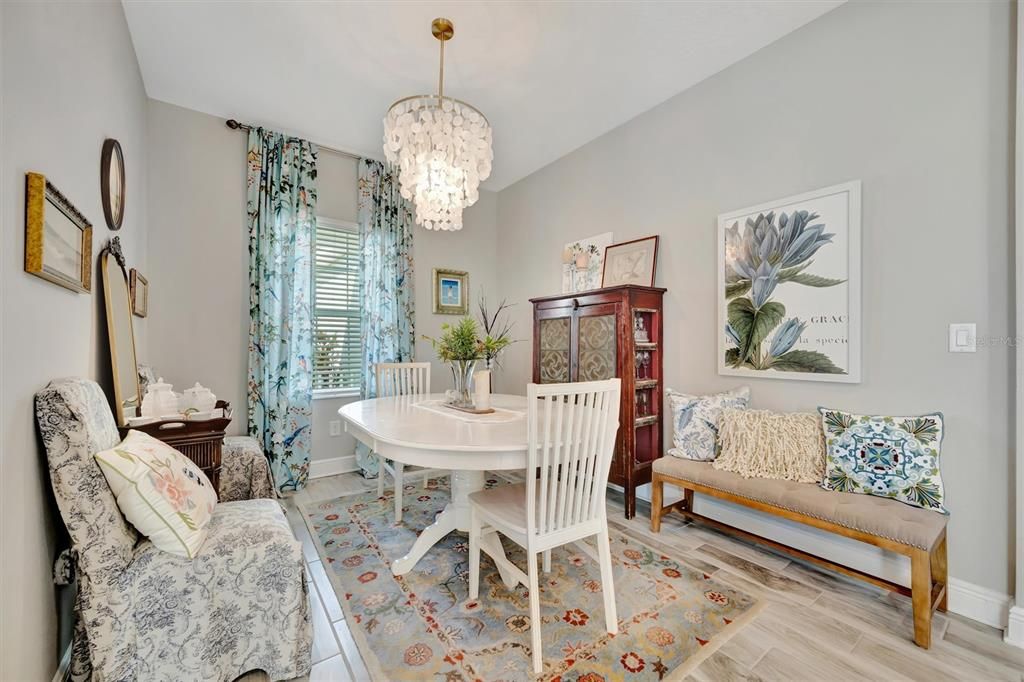 На продажу: $380,000 (3 спален, 2 ванн, 1528 Квадратных фут)