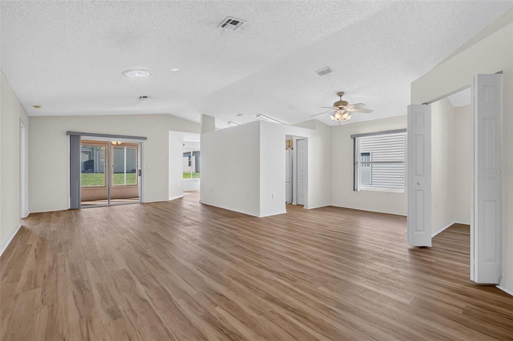 На продажу: $239,900 (3 спален, 2 ванн, 1620 Квадратных фут)