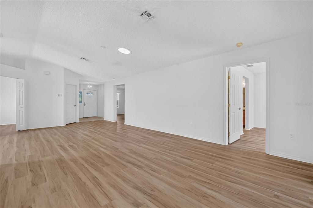 На продажу: $239,900 (3 спален, 2 ванн, 1620 Квадратных фут)