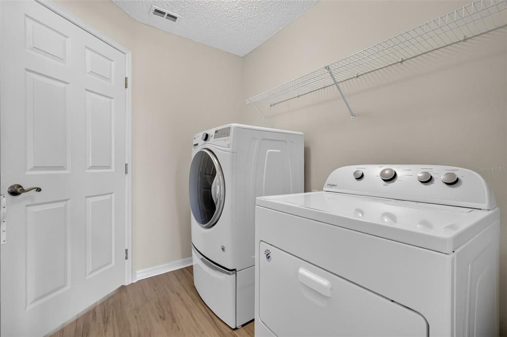 На продажу: $239,900 (3 спален, 2 ванн, 1620 Квадратных фут)