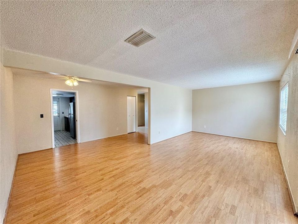 En Venta: $175,000 (2 camas, 1 baños, 1248 Pies cuadrados)