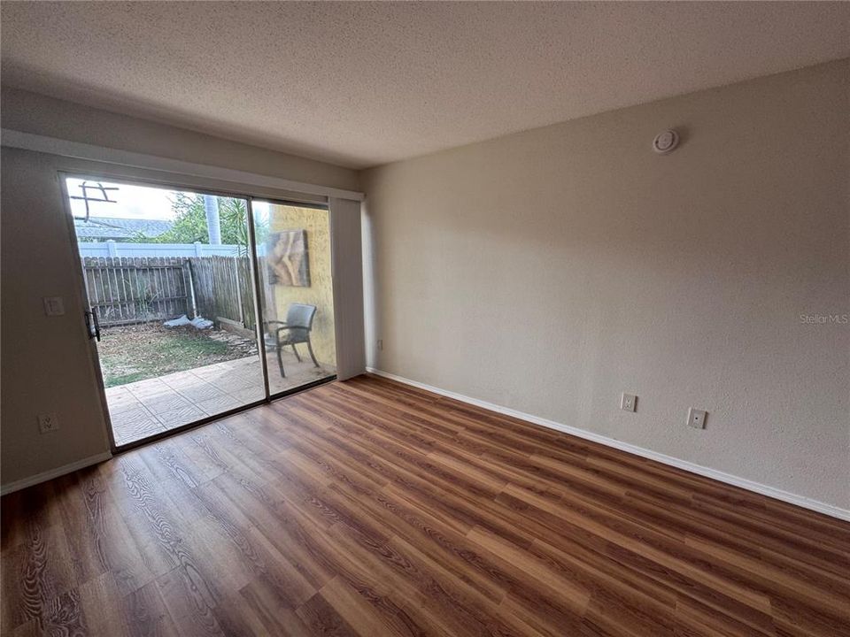 For Rent: $1,500 (1 beds, 1 baths, 555 Square Feet)
