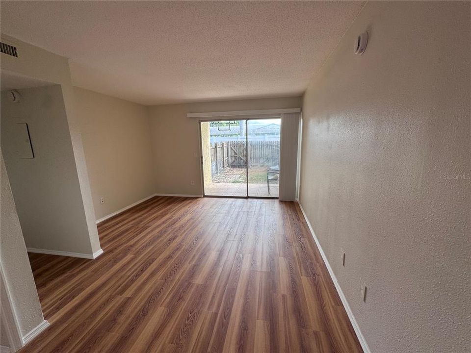For Rent: $1,500 (1 beds, 1 baths, 555 Square Feet)