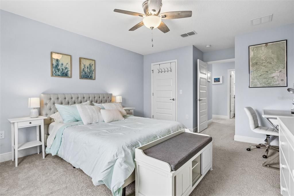 For Sale: $1,199,000 (5 beds, 3 baths, 3910 Square Feet)