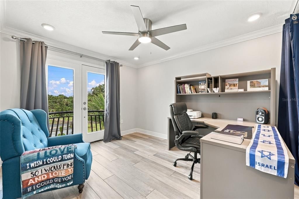 For Sale: $985,000 (4 beds, 3 baths, 3418 Square Feet)