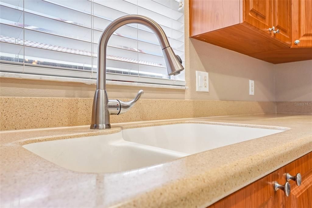 En Venta: $267,500 (3 camas, 2 baños, 1592 Pies cuadrados)