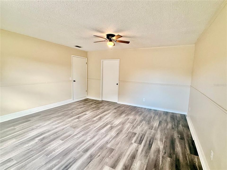For Sale: $284,900 (3 beds, 2 baths, 1576 Square Feet)