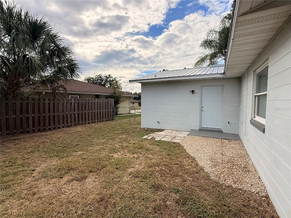 For Sale: $284,900 (3 beds, 2 baths, 1576 Square Feet)