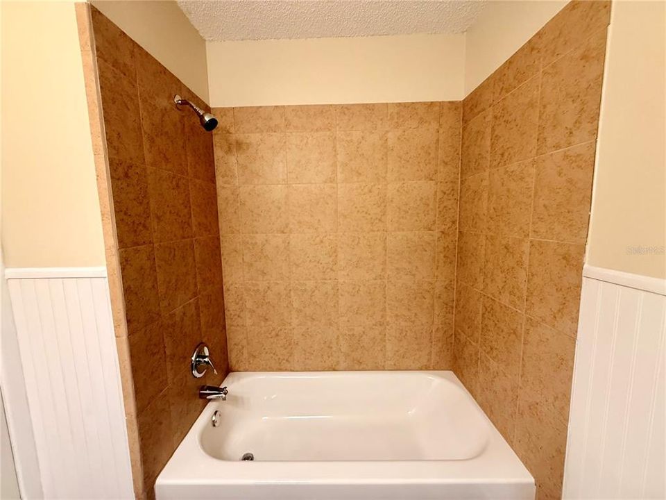 For Sale: $284,900 (3 beds, 2 baths, 1576 Square Feet)