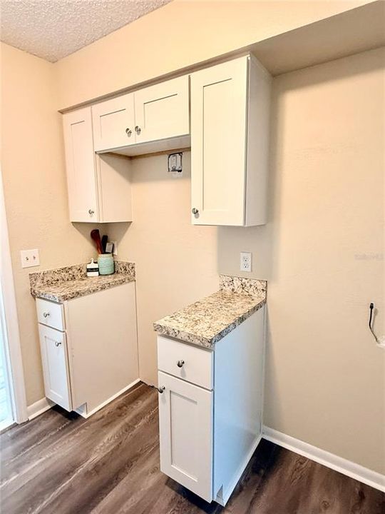 For Sale: $284,900 (3 beds, 2 baths, 1576 Square Feet)