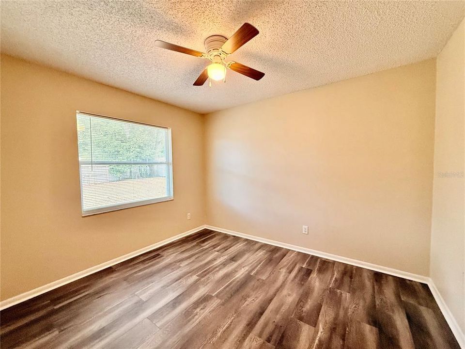 For Sale: $284,900 (3 beds, 2 baths, 1576 Square Feet)