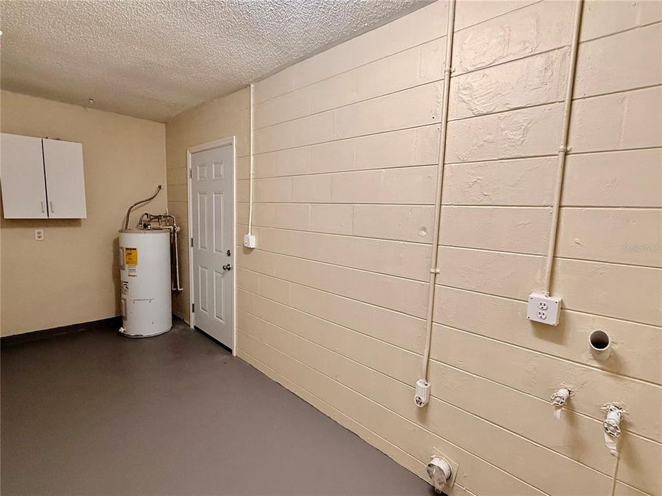 For Sale: $284,900 (3 beds, 2 baths, 1576 Square Feet)