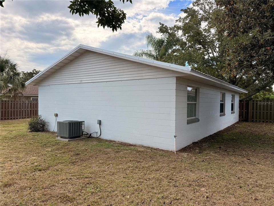 For Sale: $284,900 (3 beds, 2 baths, 1576 Square Feet)