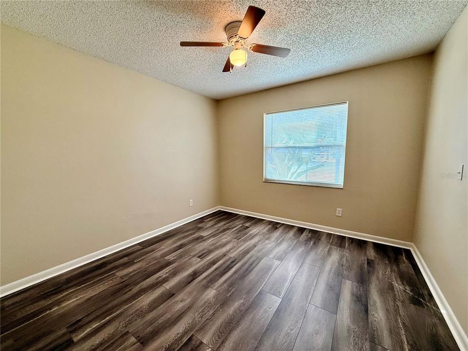 For Sale: $284,900 (3 beds, 2 baths, 1576 Square Feet)