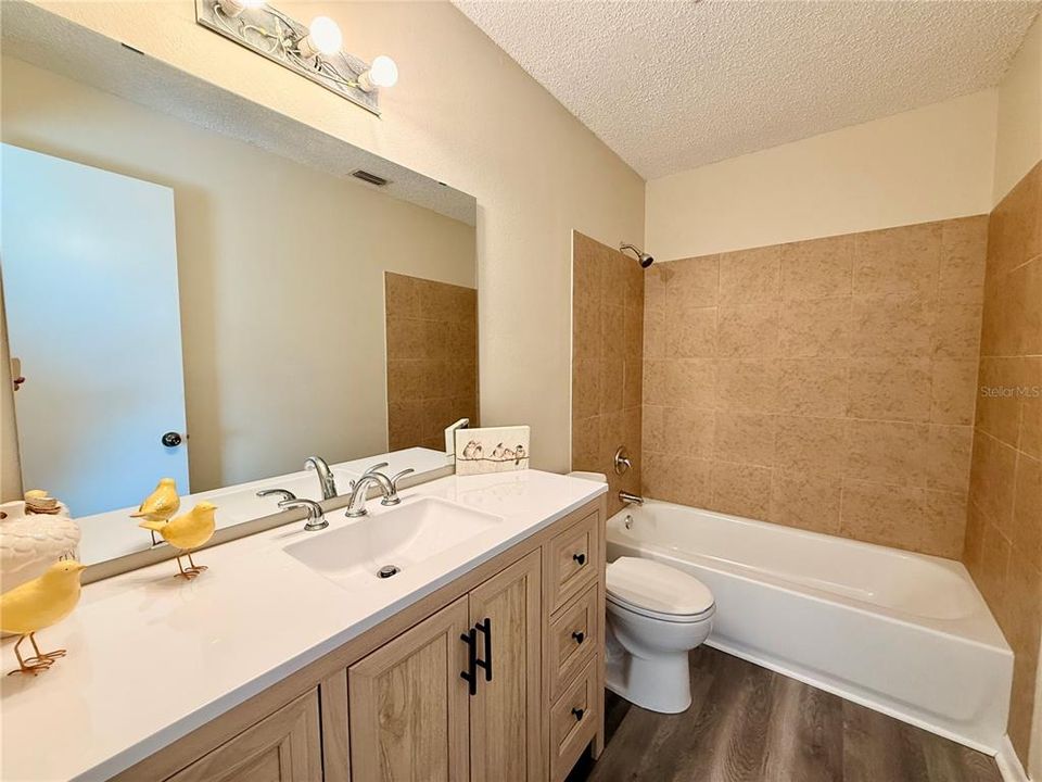 For Sale: $284,900 (3 beds, 2 baths, 1576 Square Feet)
