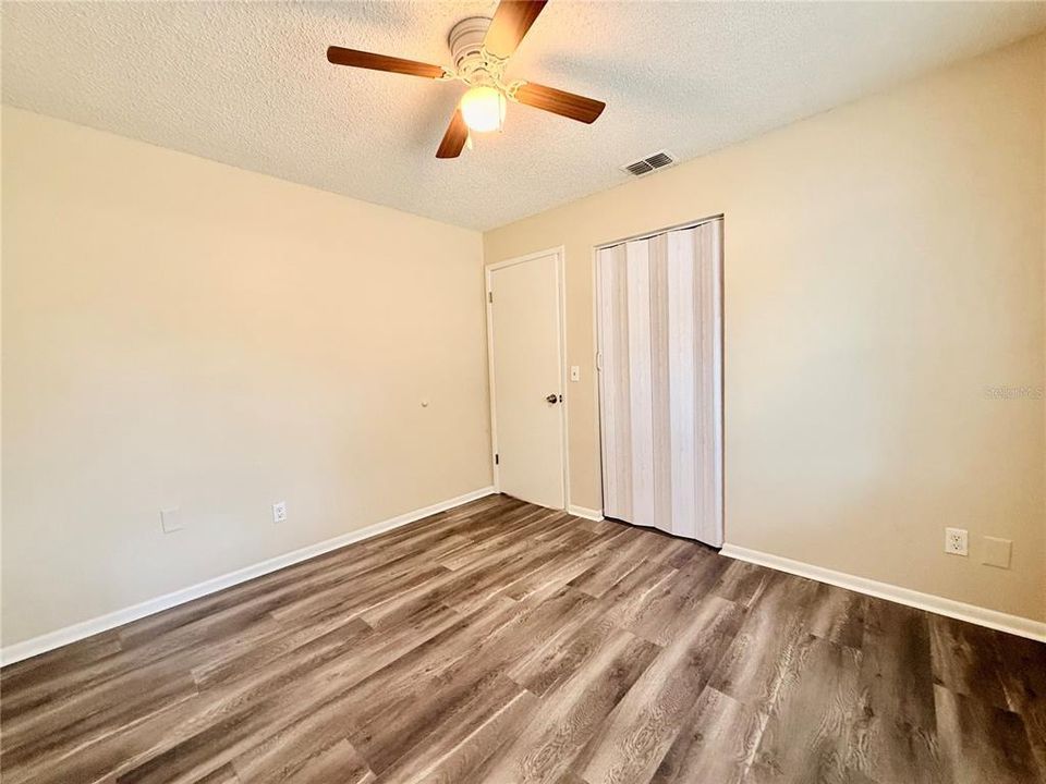 For Sale: $284,900 (3 beds, 2 baths, 1576 Square Feet)