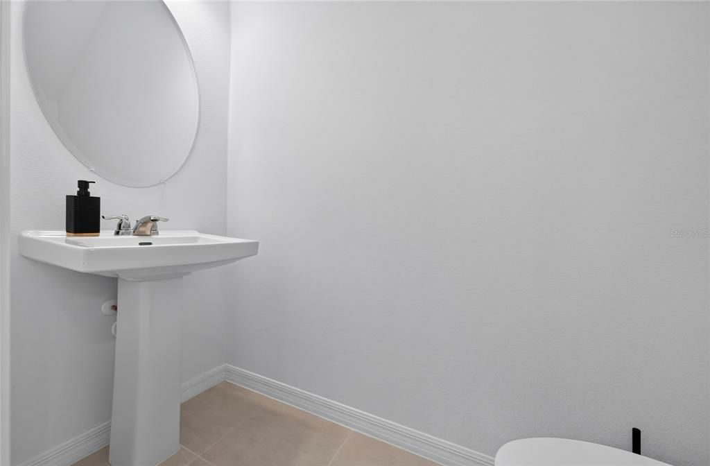 For Rent: $2,300 (3 beds, 2 baths, 1365 Square Feet)