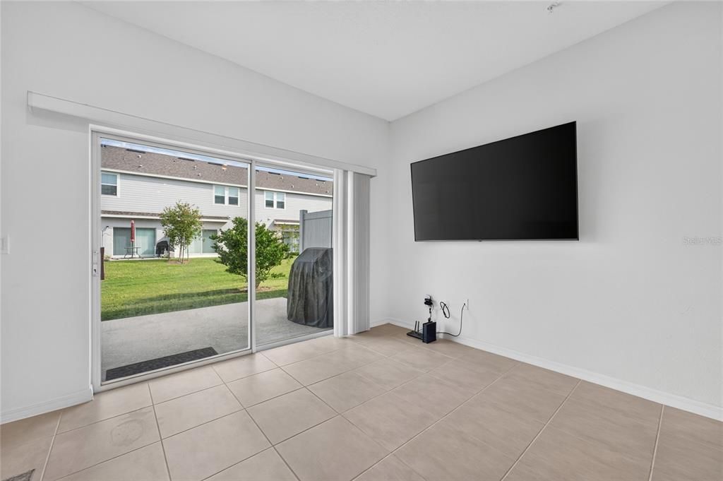 For Rent: $2,300 (3 beds, 2 baths, 1365 Square Feet)