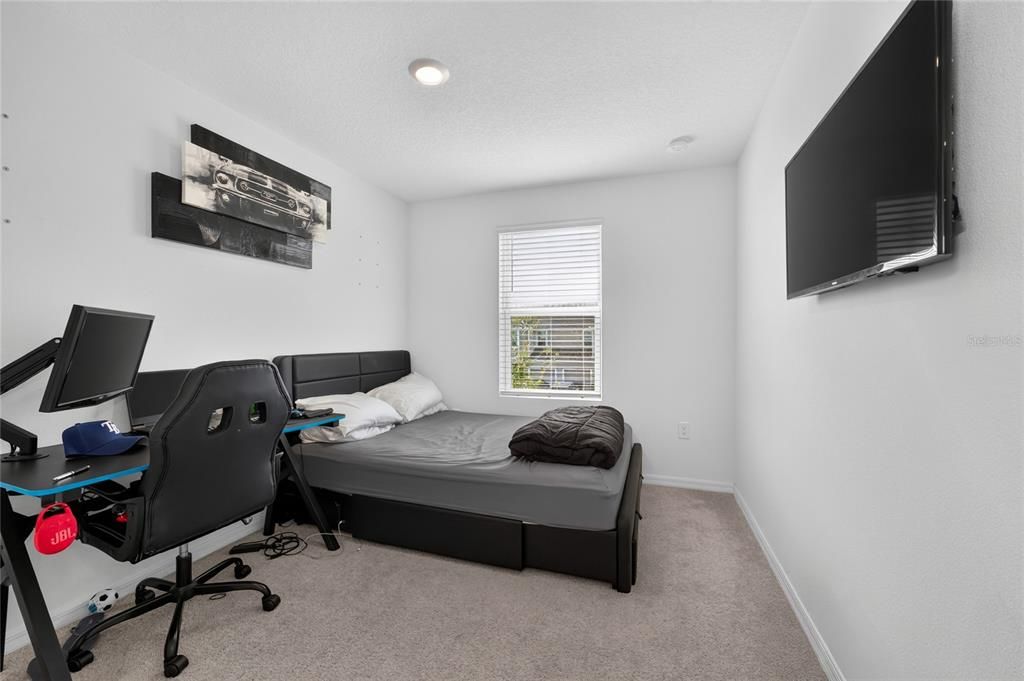 For Rent: $2,300 (3 beds, 2 baths, 1365 Square Feet)