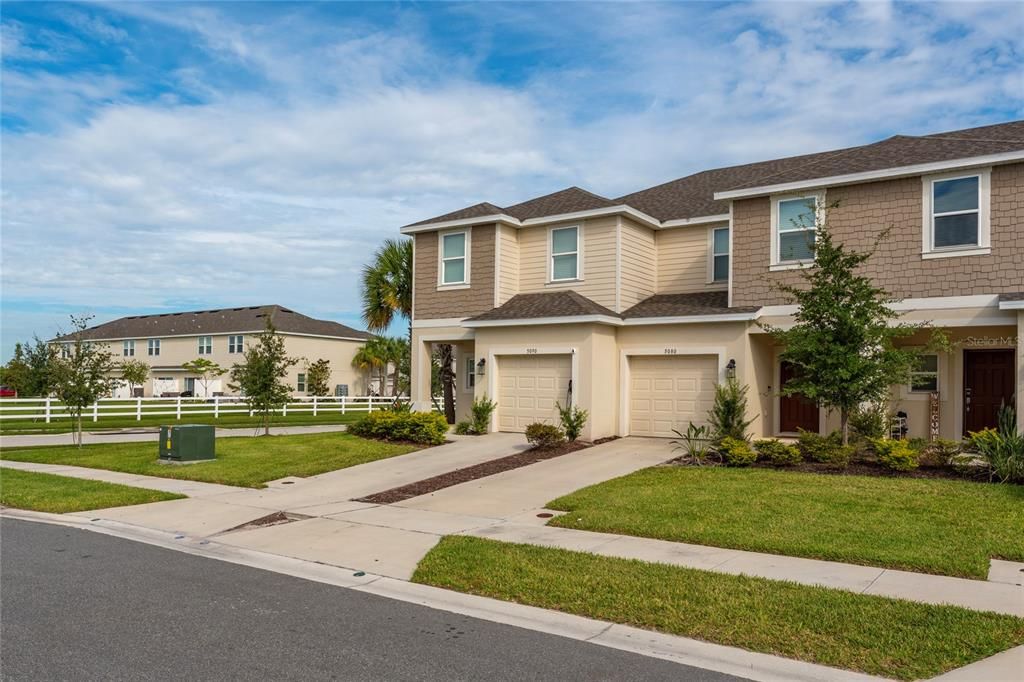 For Rent: $2,300 (3 beds, 2 baths, 1365 Square Feet)