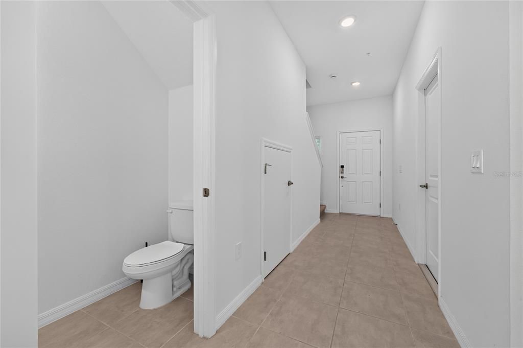 For Rent: $2,300 (3 beds, 2 baths, 1365 Square Feet)