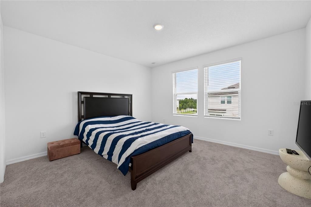 For Rent: $2,300 (3 beds, 2 baths, 1365 Square Feet)