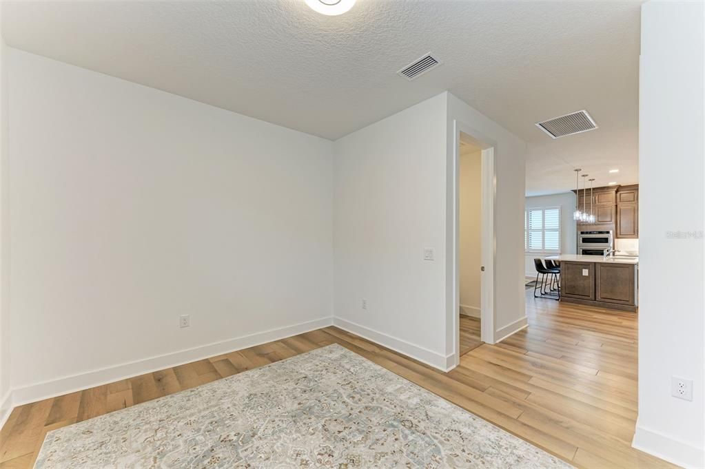 En Venta: $699,900 (3 camas, 2 baños, 2238 Pies cuadrados)