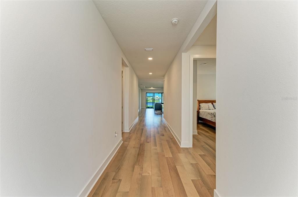 En Venta: $699,900 (3 camas, 2 baños, 2238 Pies cuadrados)