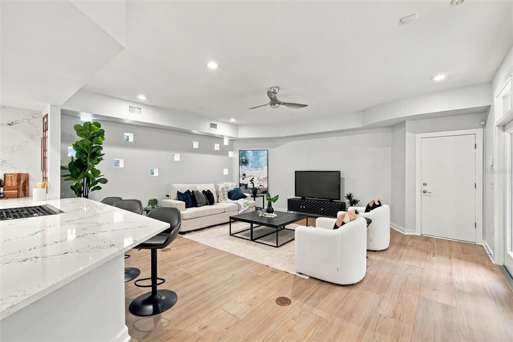 Activo con contrato: $1,599,000 (4 camas, 3 baños, 3264 Pies cuadrados)