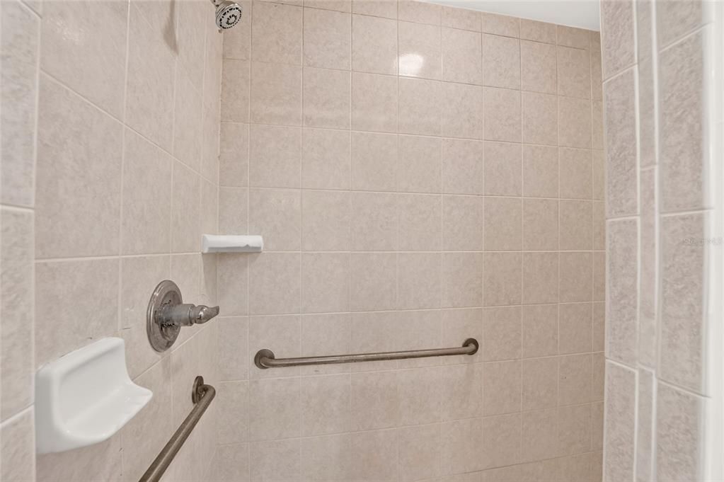 На продажу: $349,900 (3 спален, 2 ванн, 1499 Квадратных фут)