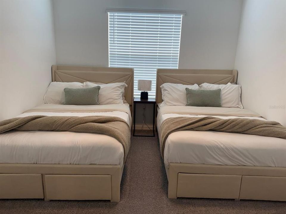 В аренду: $2,600 (3 спален, 2 ванн, 1702 Квадратных фут)