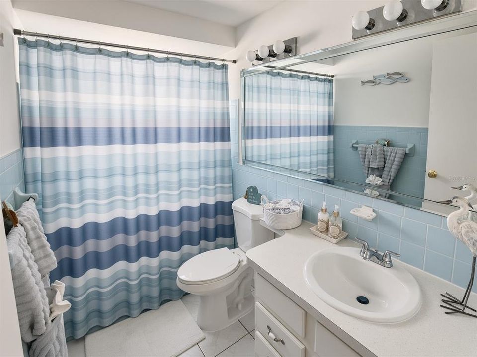 В аренду: $1,900 (2 спален, 2 ванн, 1495 Квадратных фут)