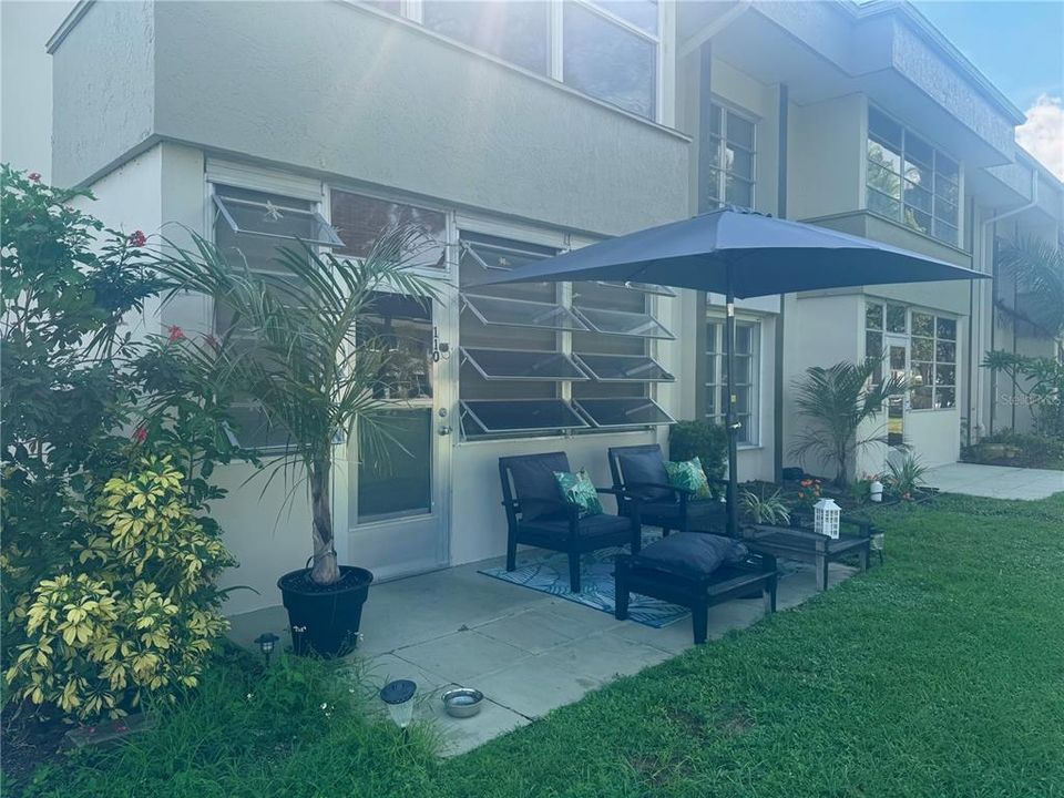 For Sale: $74,900 (1 beds, 1 baths, 672 Square Feet)
