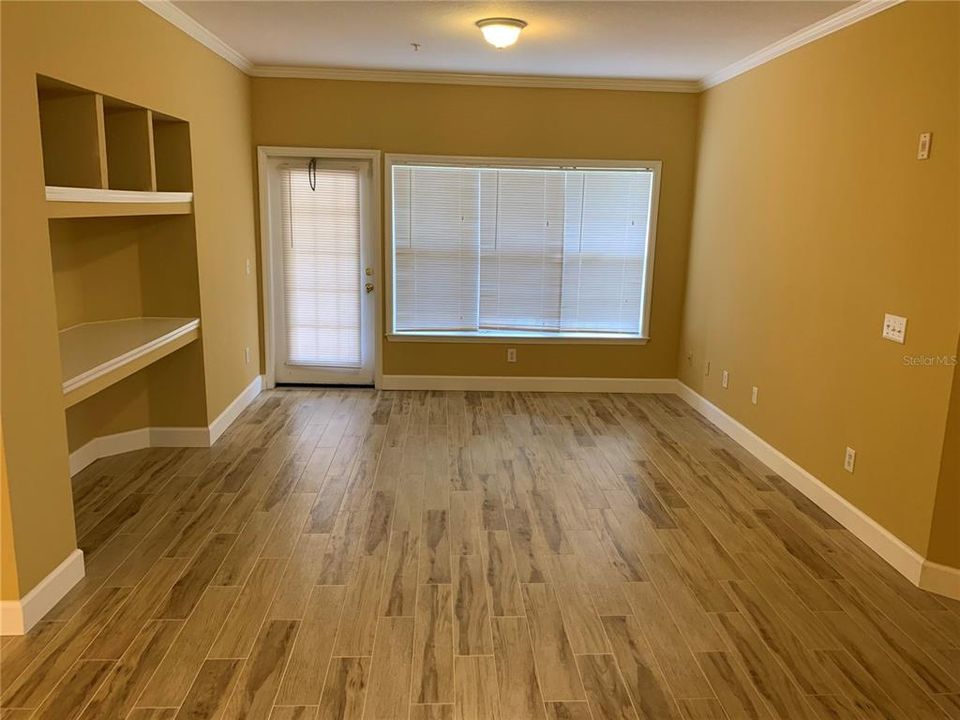 For Sale: $205,000 (2 beds, 2 baths, 1174 Square Feet)