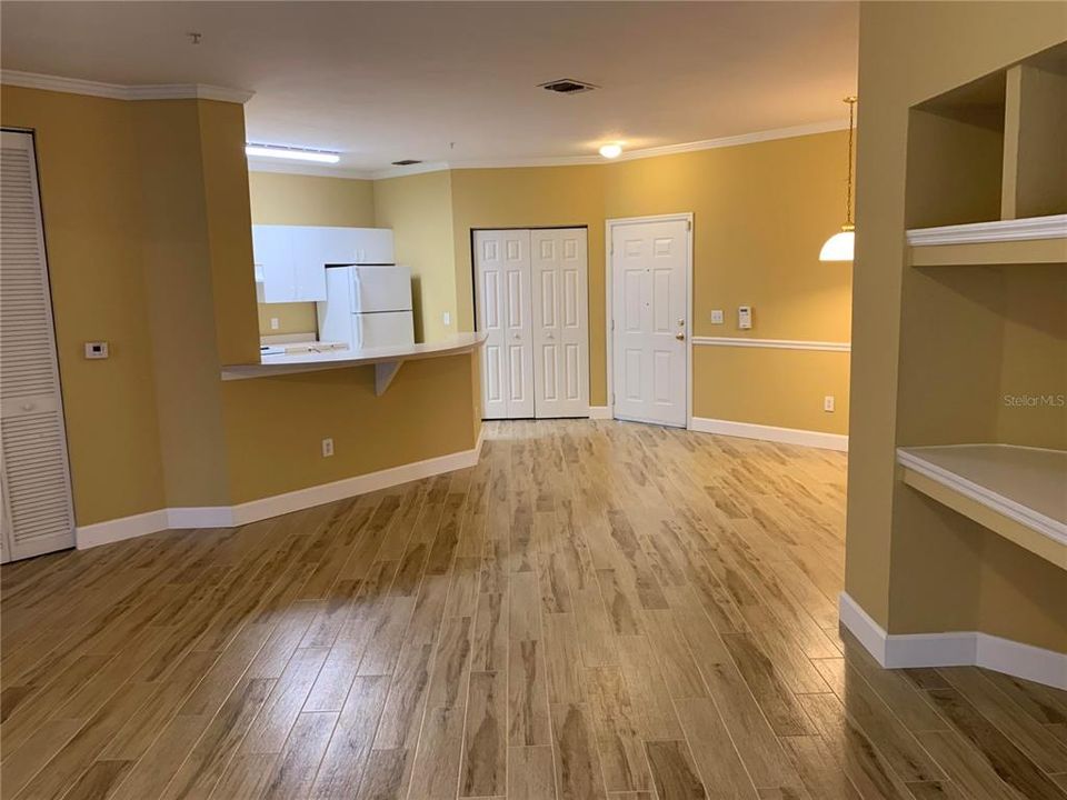 For Sale: $205,000 (2 beds, 2 baths, 1174 Square Feet)