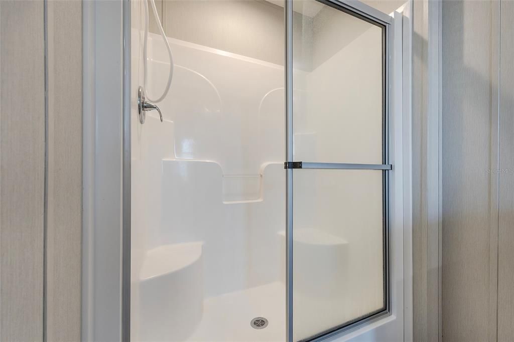 На продажу: $199,900 (2 спален, 2 ванн, 960 Квадратных фут)