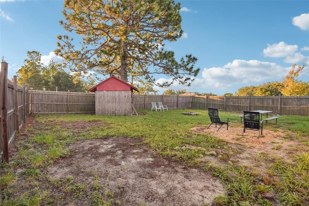 For Sale: $190,000 (3 beds, 1 baths, 943 Square Feet)