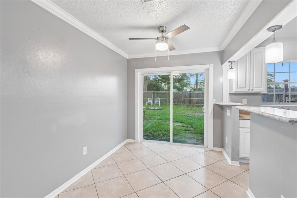 For Sale: $190,000 (3 beds, 1 baths, 943 Square Feet)