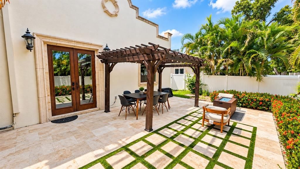 For Rent: $4,500 (4 beds, 3 baths, 2103 Square Feet)